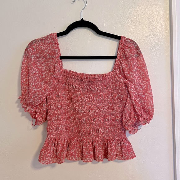 WAYF Cropped Ruffle Top - Picture 2 of 4